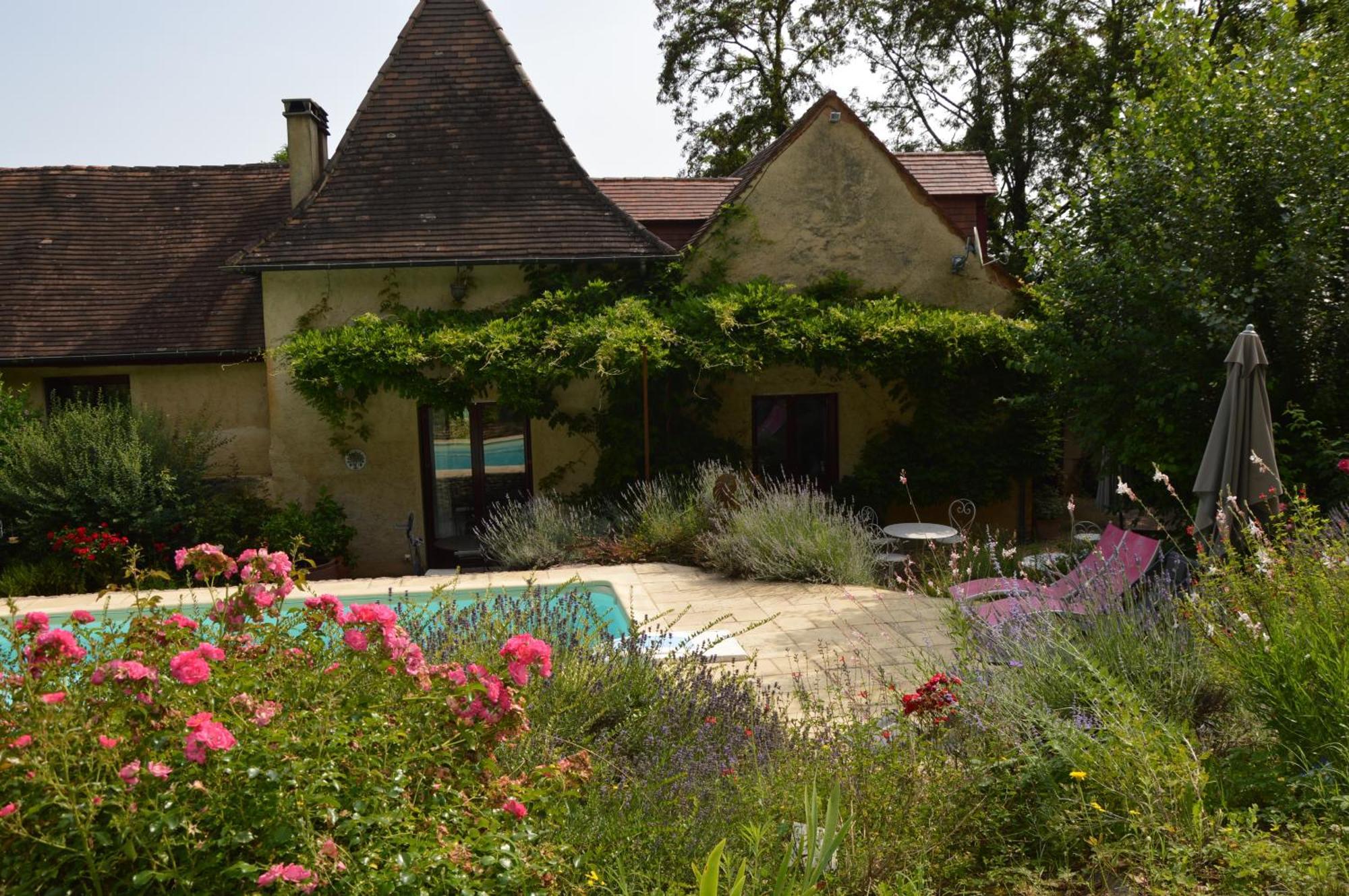 Les Deux Tours Bed and Breakfast Siorac-en-Périgord Exteriör bild