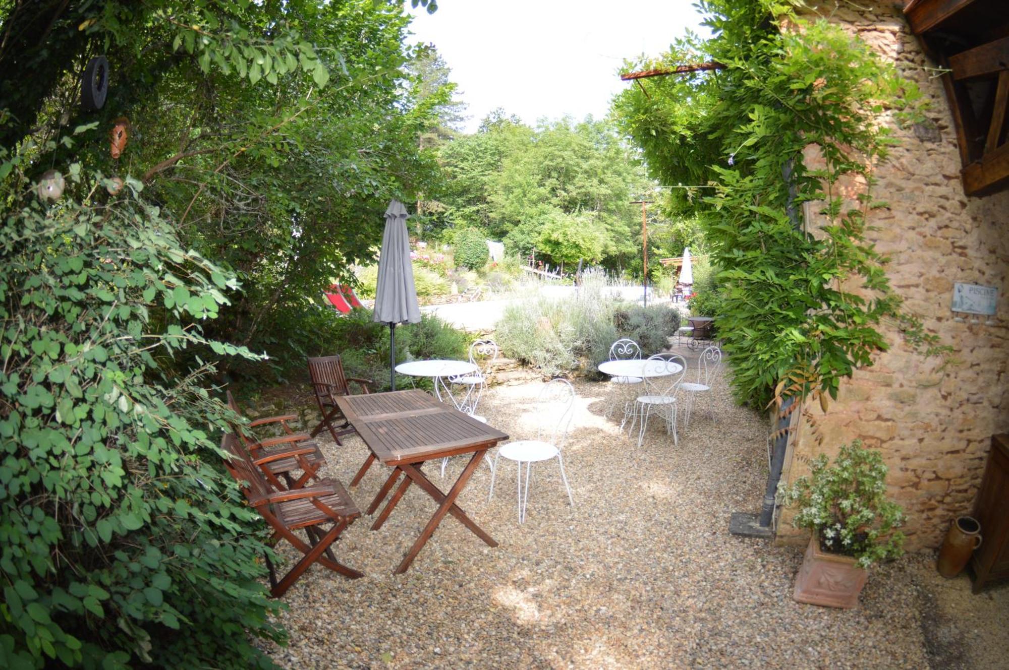 Les Deux Tours Bed and Breakfast Siorac-en-Périgord Exteriör bild